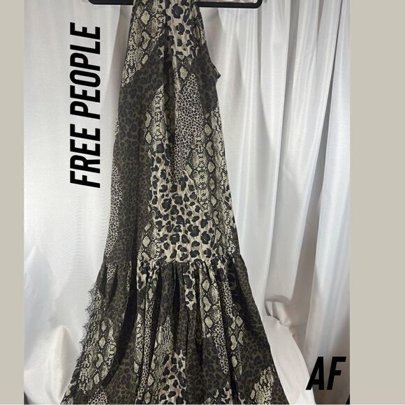 FREE PEOPLE BY ONETEASPOON NIGHT ANIMALS MAXI DRESS NWT SMALL - Picture 7 of 12